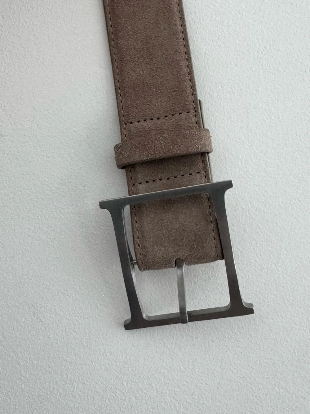 HELSA Logo belt in grey suede